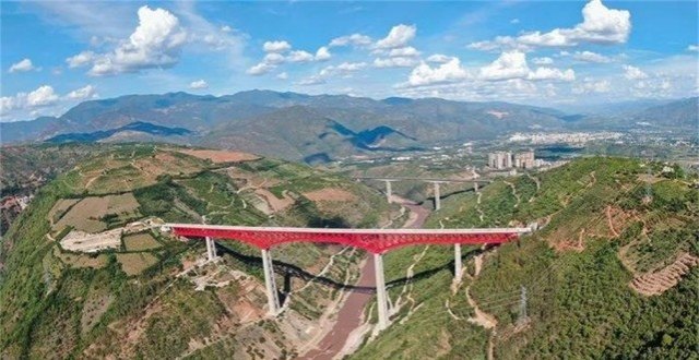 第一条跨境高铁,投资500亿的中老铁路,修建难度有多高?