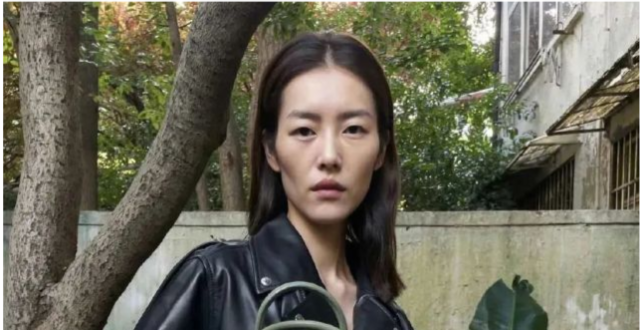33岁刘雯瘦过头生图显老，同期女模或恋爱或二胎，唯有她坚持单身_腾讯新闻