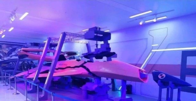 全新多用途舰载机歼25刷屏：歼31再不努力，航母上就没你位置了_腾讯新闻