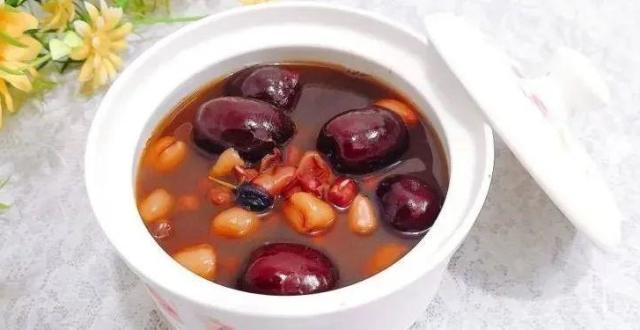 贫血要吃什么东西才能补血【女人贫血吃什么食物好】