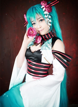 螺旋猫异国歌姬版初音未来Cosplay