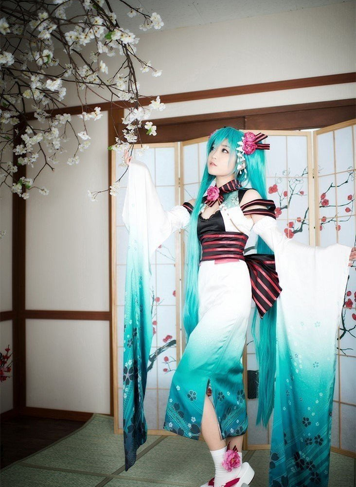 螺旋猫异国歌姬版初音未来Cosplay3