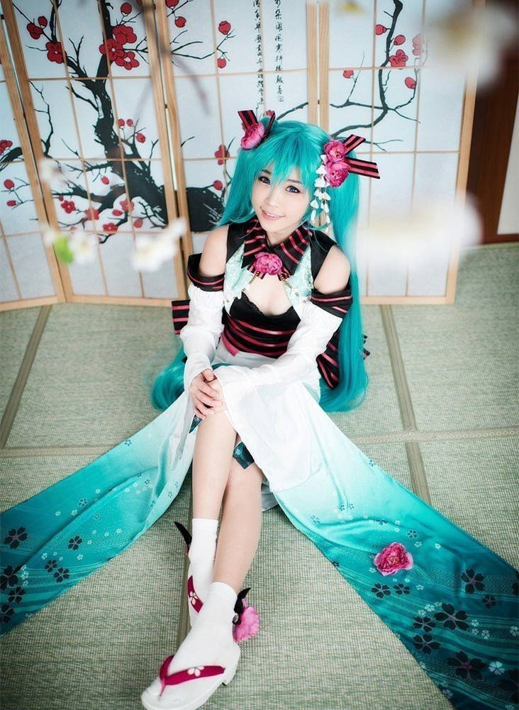 螺旋猫异国歌姬版初音未来Cosplay8