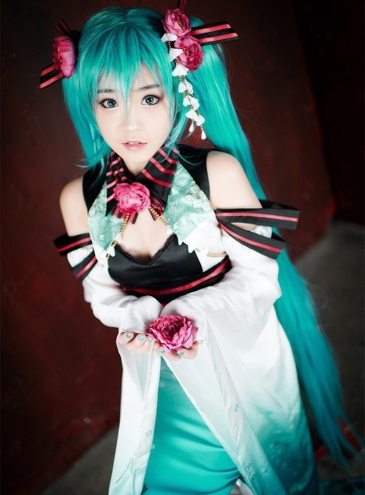 螺旋猫异国歌姬版初音未来Cosplay9