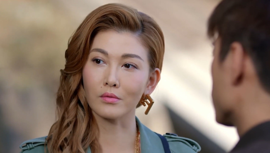 家族荣耀:贾洛仪生父悄然现身,与马展鸿联手搞垮马氏,场面解气