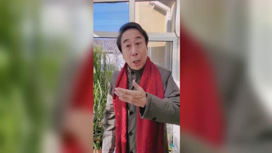 笑岔气!64岁冯巩打快板为天津加油,防疫志愿者相声式喊话太魔性