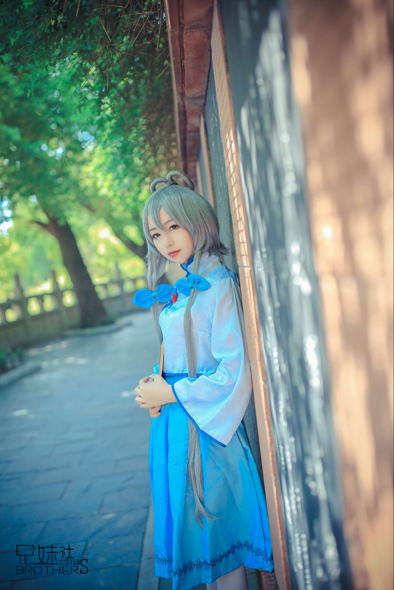 洛城书苑洛天依Cosplay5