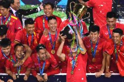 越南足球全面崛起! 年初在中国勇夺亚洲亚军之后昨日终于成功夺冠