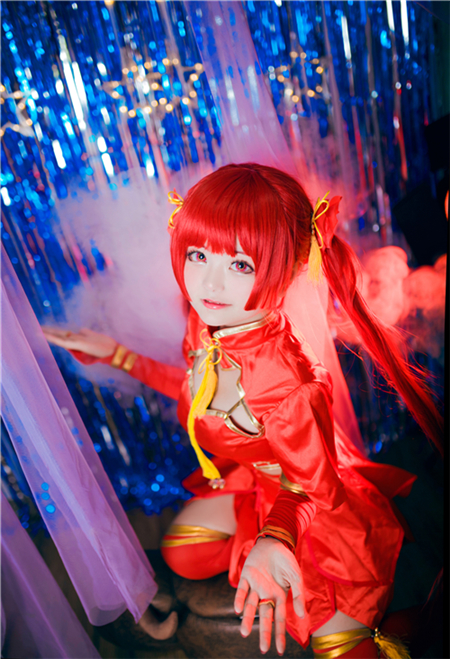 明殇虚拟歌姬东方栀子cosplay4