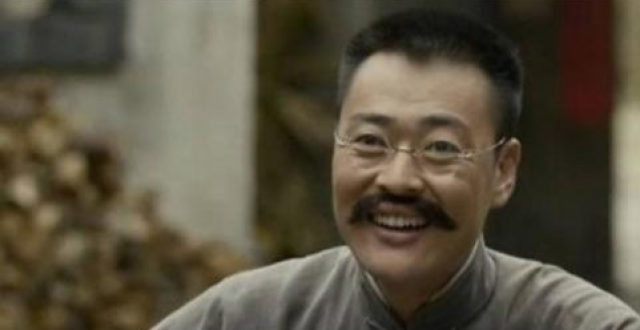 演员张桐：张光北是他另一个父亲，跪拜两次背后的故事让人感动_腾讯新闻