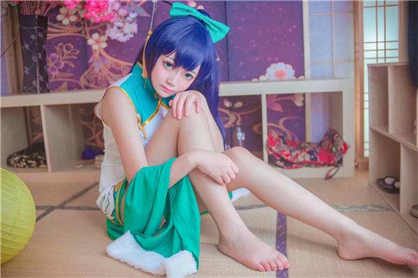 莹草小姐姐的旗袍性感cosplay3