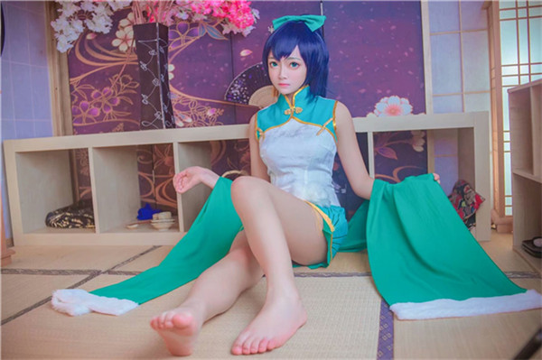 莹草小姐姐的旗袍性感cosplay4