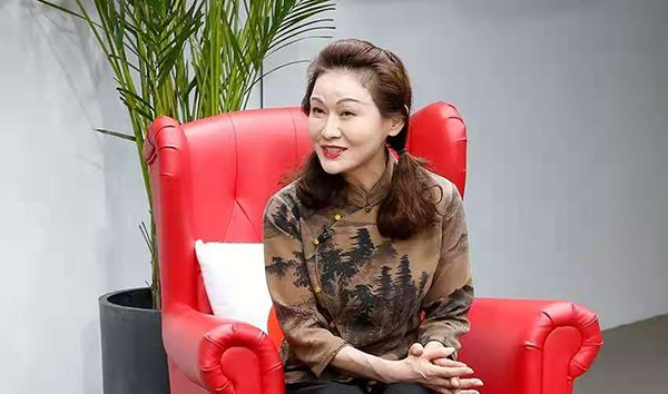 山东神秘女首富:20年豪赚500亿,掌控全球36%的市场,来历不简单