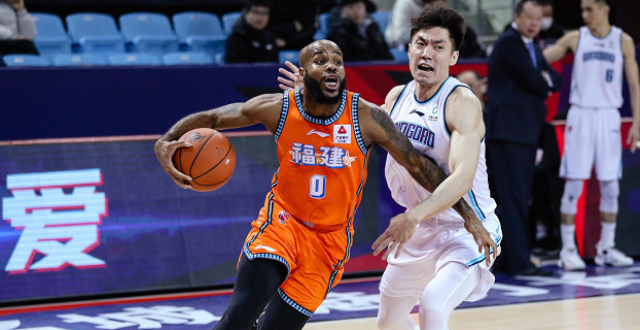 CBA版登哥！高登轰58＋11＋16创纪录 两战98分率队结束连败_腾讯新闻