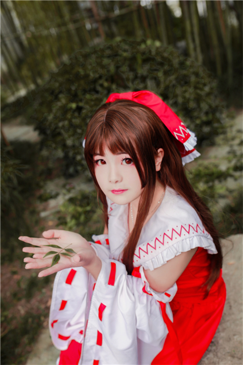 明殇东方project博丽灵梦Cosplay4