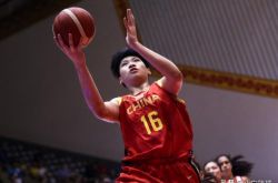 中国女篮又出希望之星！世青赛高效12+8，四国赛成女魔兽完美替身_陈明伶