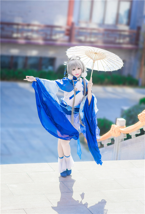 虚空_澪绫Vsinger洛天依冬至芍药Cosplay1