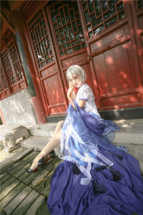 叶唯Vsinger言和青花瓷cosplay1