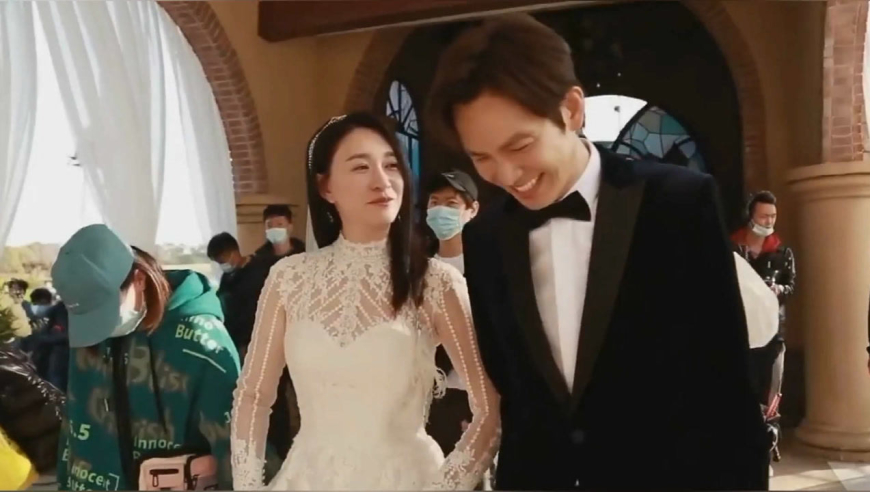 今生有你花絮:钟汉良李小冉穿礼服笑的很甜,两个人好般配啊
