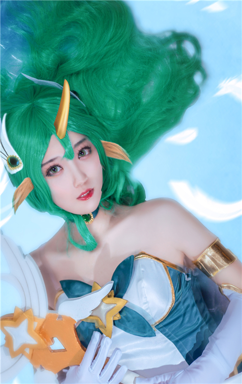 菡萏Cosplay英雄联盟星之守护者索拉卡4