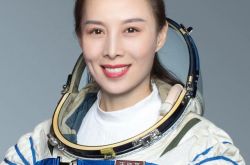 おめでとう！王亜平は、100日以上軌道にとどまる中国初の女性宇宙飛行士になります