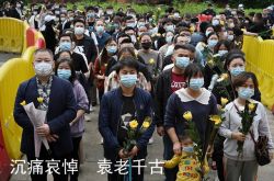 학자 원룽핑은 11월 15일에 묻혔는데 왜 아직도 많은 사람들이 주목하는가?