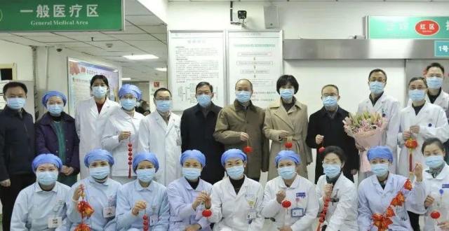 春节前夕，敬静深入抗疫医疗一线走访慰问_腾讯新闻