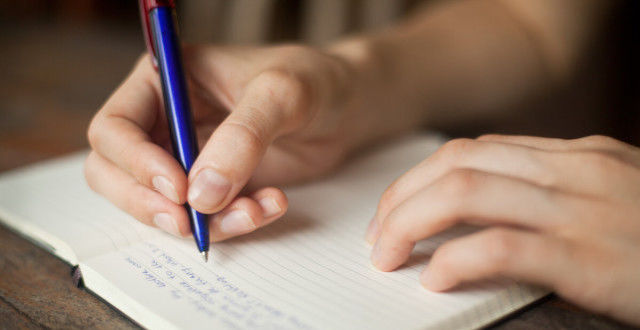 在读书写作营里,看到学员的感谢语,自己最大的感受是什么?