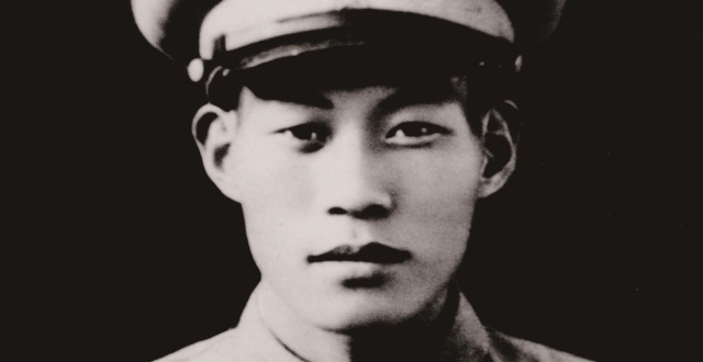 杨连第长子讲述《长津湖》背后故事：英雄用身体当螺钉架起钢铁桥梁_腾讯新闻