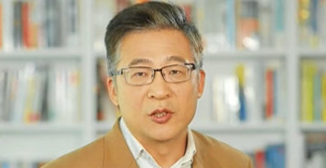 杨锐自曝央视主持人工资，称与国外有天壤之别，如今离职选择创业_腾讯新闻
