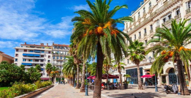 在土伦,房地产市场的前景非常好