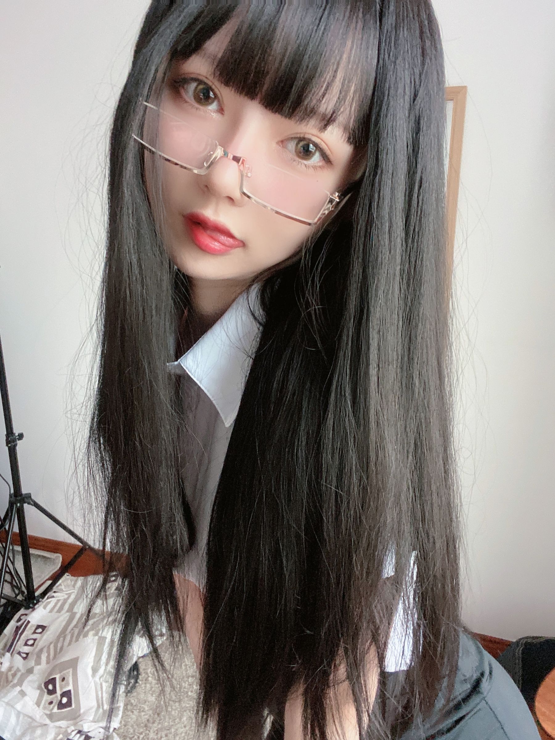 [福利COS] 51酱 - OL衬衣 4