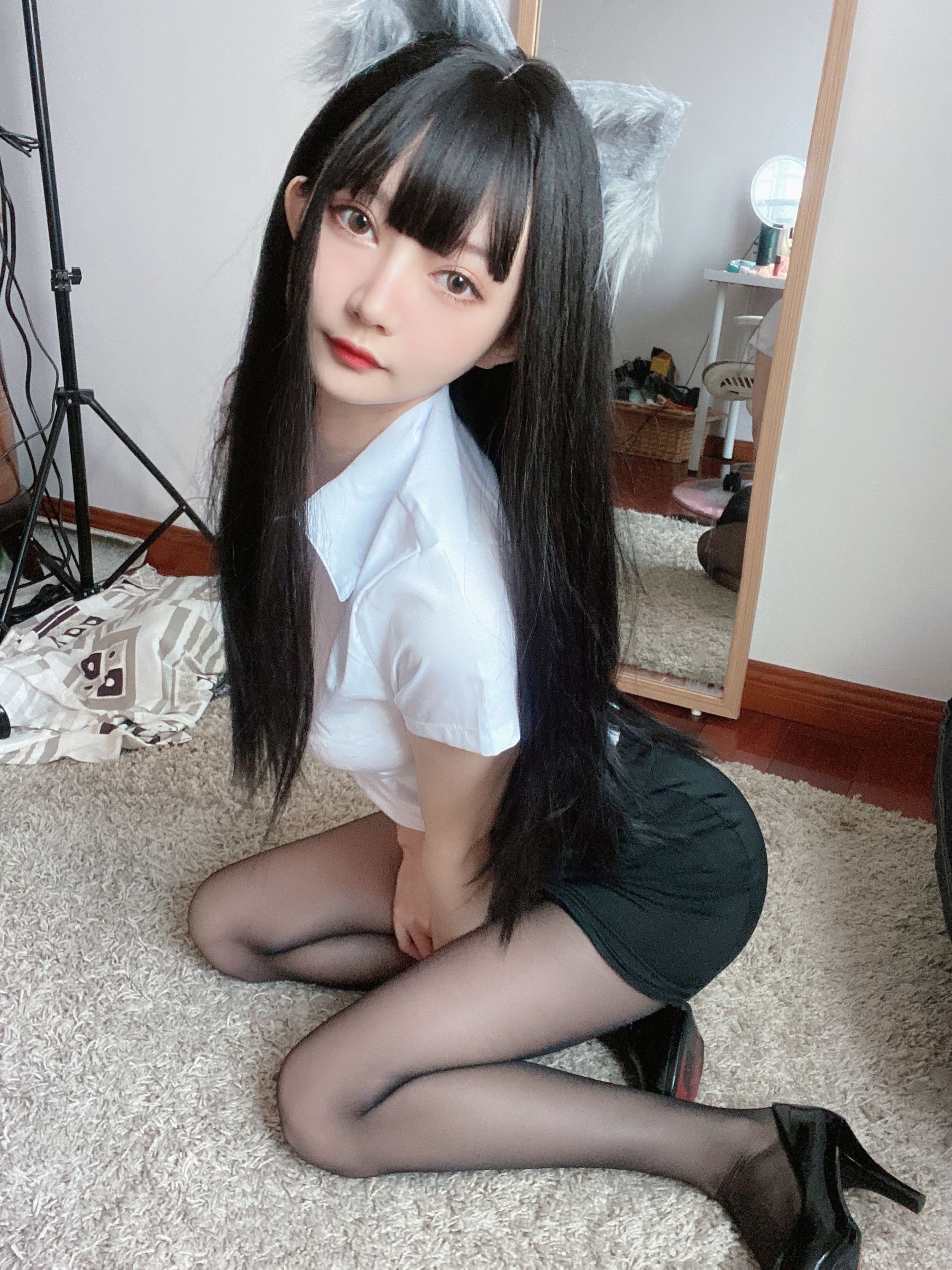 [福利COS] 51酱 - OL衬衣 8