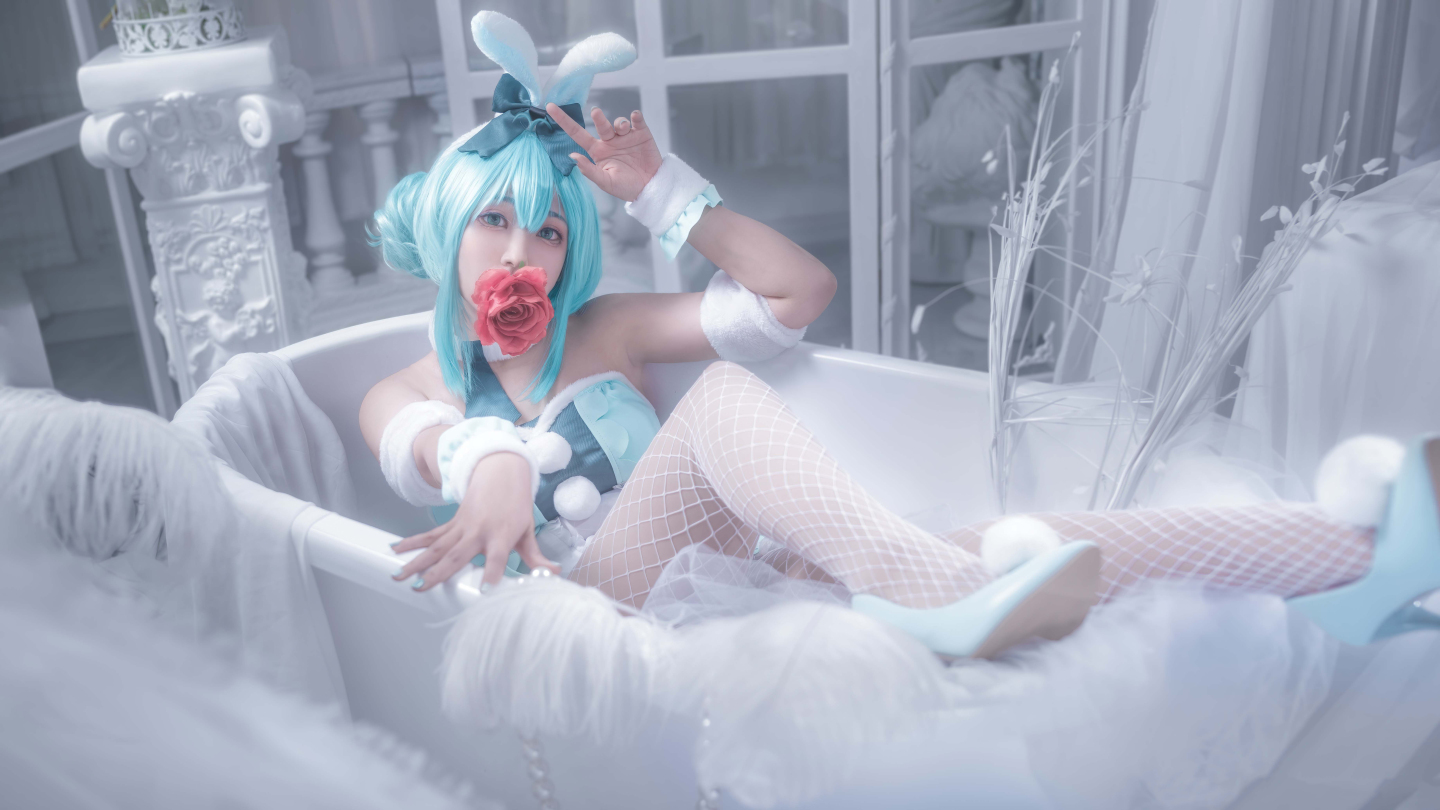 怪兽初音白兔CosPlay4