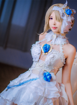 妍子坚不可摧CosPlay崩坏三花嫁