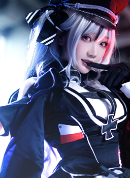 瓜希酱Cosplay碧蓝航线易北