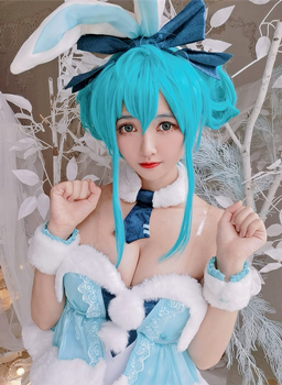 鳗鱼霏儿Cosplay初音兔女郎