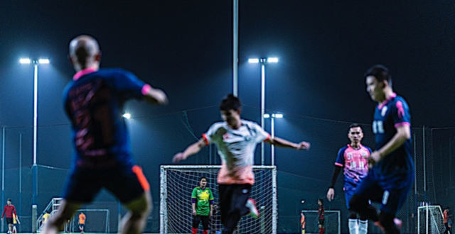 ����������Ա���ں��߹�԰ѵ�����߽����������