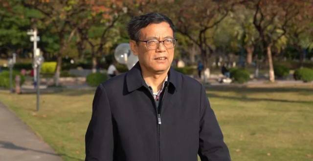 聚焦民生！华师教授林勇，再赴全国两会_腾讯新闻