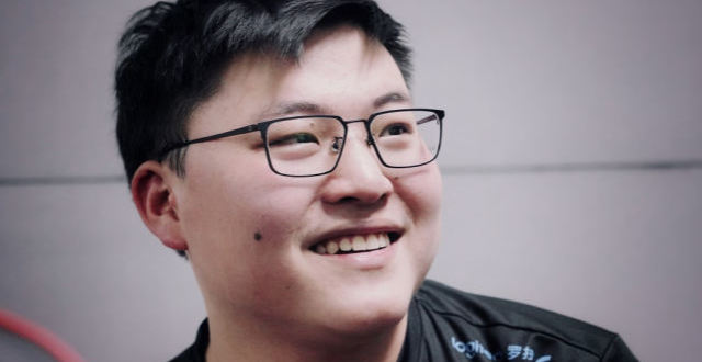 LOL：刘青松向BLG摊牌了，不上Uzi就转会，兄弟联盟走起_腾讯新闻