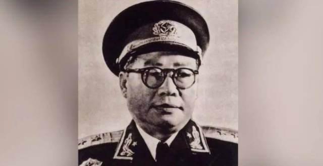 他中弹9发三度截肢，凭单腿走完万里长征！_腾讯新闻