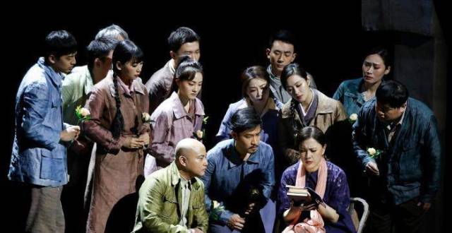 话剧《春潮》登北京舞台再现浙江农民企业家奋斗史_腾讯新闻