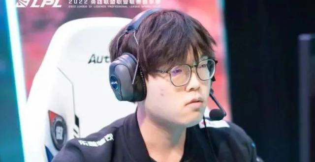 【春季赛专访】RNG.Bin：可能自己如果打得不好的话，那就多努力一下吧_腾讯新闻