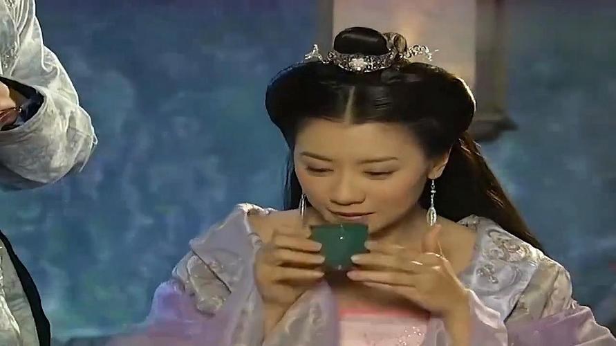 正尊紅顏小多喜歡誰？一個人的秘密是什么？