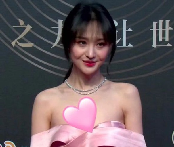 鄭爽家里是干什么的？鄭爽個人資料簡介及老公