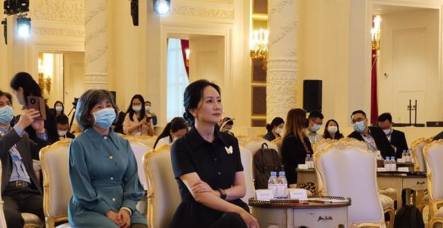 重磅！孟晚舟升任华为轮值董事长_腾讯新闻