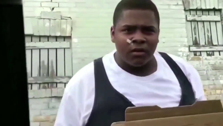 终于找到它的出处了!靠邪魅一笑走红网络的拳击手