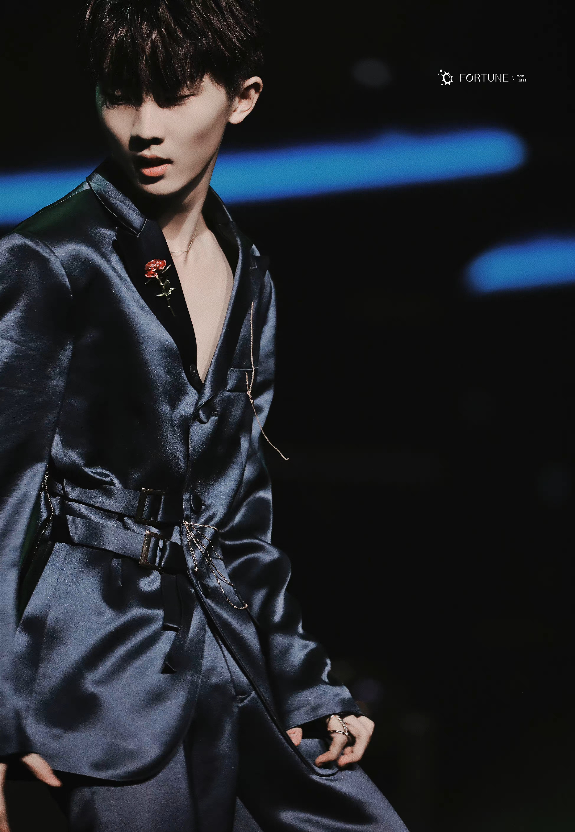 马嘉祺:与生俱来的男主氛围感!高清无水印氛围感神图集合!