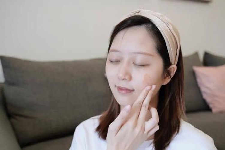 臉上怎樣才會水嫩嫩的？如何讓自己的皮膚保持水嫩？