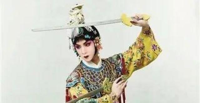宁夏小伙郭雨昂在直播间唱戏火了！数万年轻人因他爱上京剧_腾讯新闻